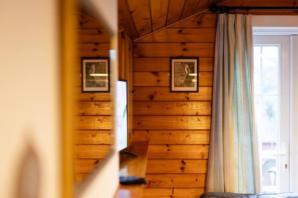 Cozy Norwegian Style Log Cabin In Rural Snowdonia - 2 Bedrooms & Parking By Seren Short Stays Ffestiniog Exterior foto