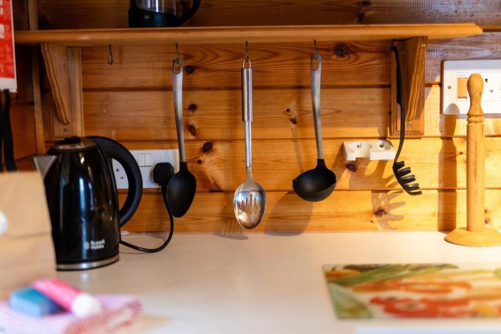 Cozy Norwegian Style Log Cabin In Rural Snowdonia - 2 Bedrooms & Parking By Seren Short Stays Ffestiniog Exterior foto
